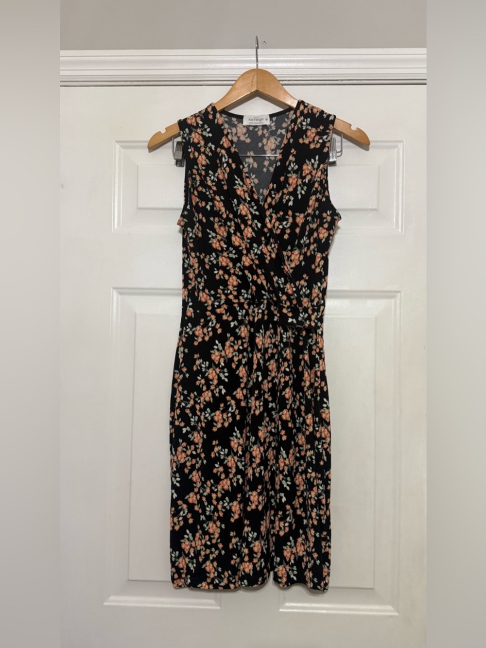 Kaileigh Black Sleeveless Faux Wrap Floral Midi Dress Size Medium